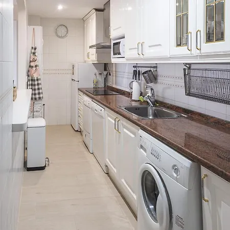 Ideal - Beach, Pool, Parking - Inmodream Apartmán *